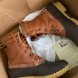L.L. Bean 8” shearling lined boots size 6 women’s